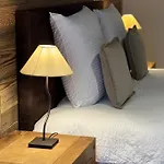 Des Muverans Hotell