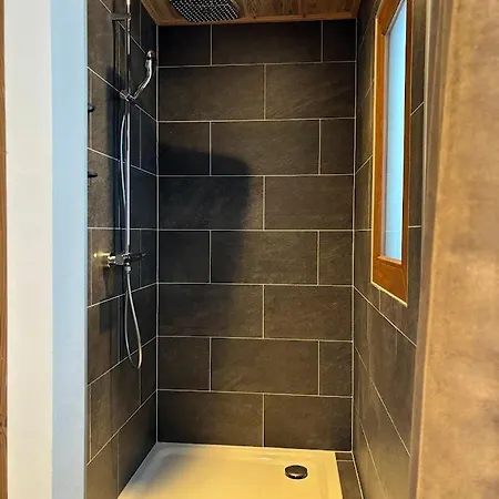 Des Muverans * 奥瓦伦纳茨