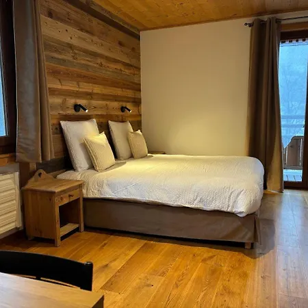 Des Muverans 奥瓦伦纳茨