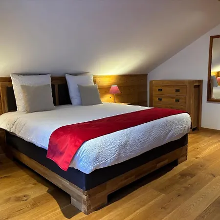 Des Muverans 奥瓦伦纳茨