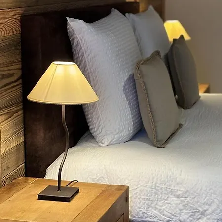 Des Muverans Otel